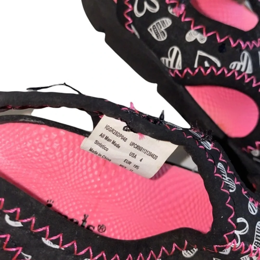 🩷3/$13🩷 Garanimals heart Water Shoes